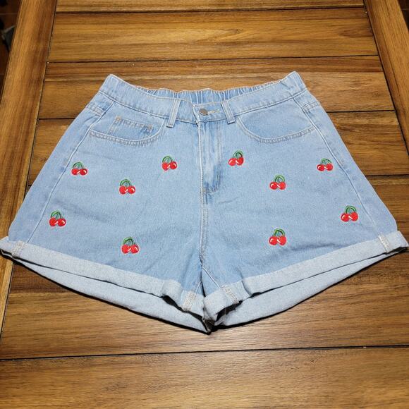 Shein Curve Denim Shorts w/ Embroidered Cherries - Size 0XL - Picture 1 of 6